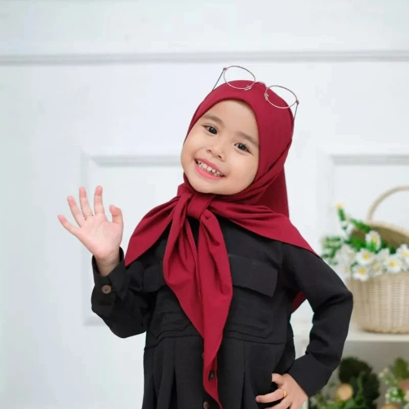 PREORDER Yazzrenhijab - Malay Square Instant Hijab