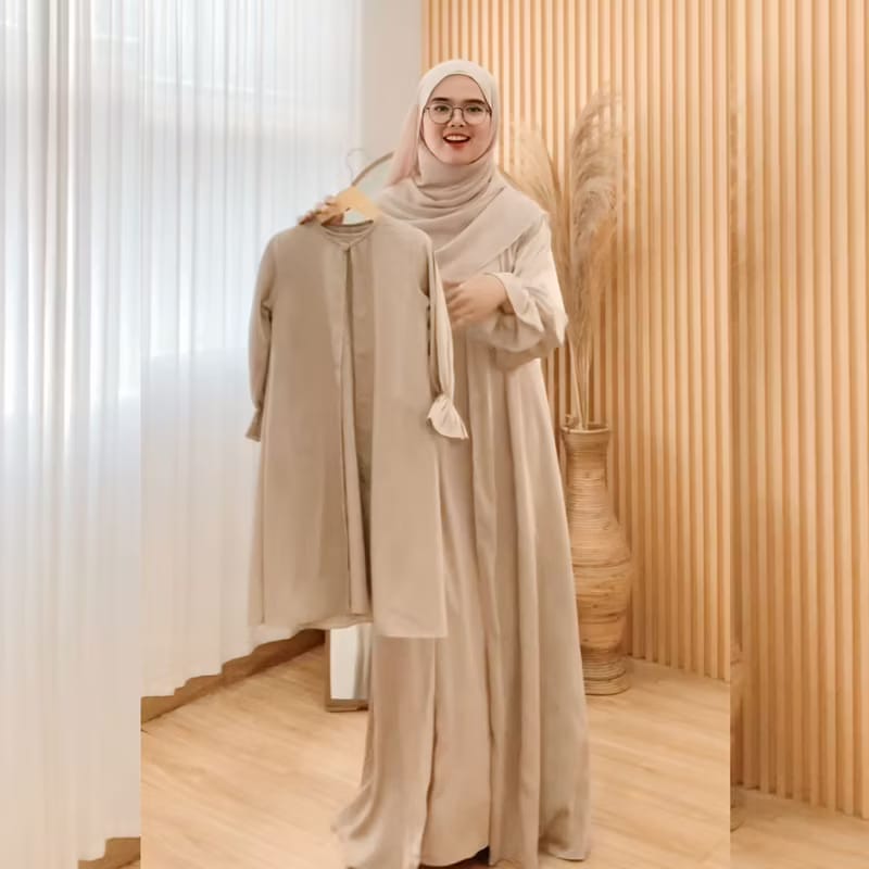 PREORDER Little Hanaa - Inaya Outer Satin