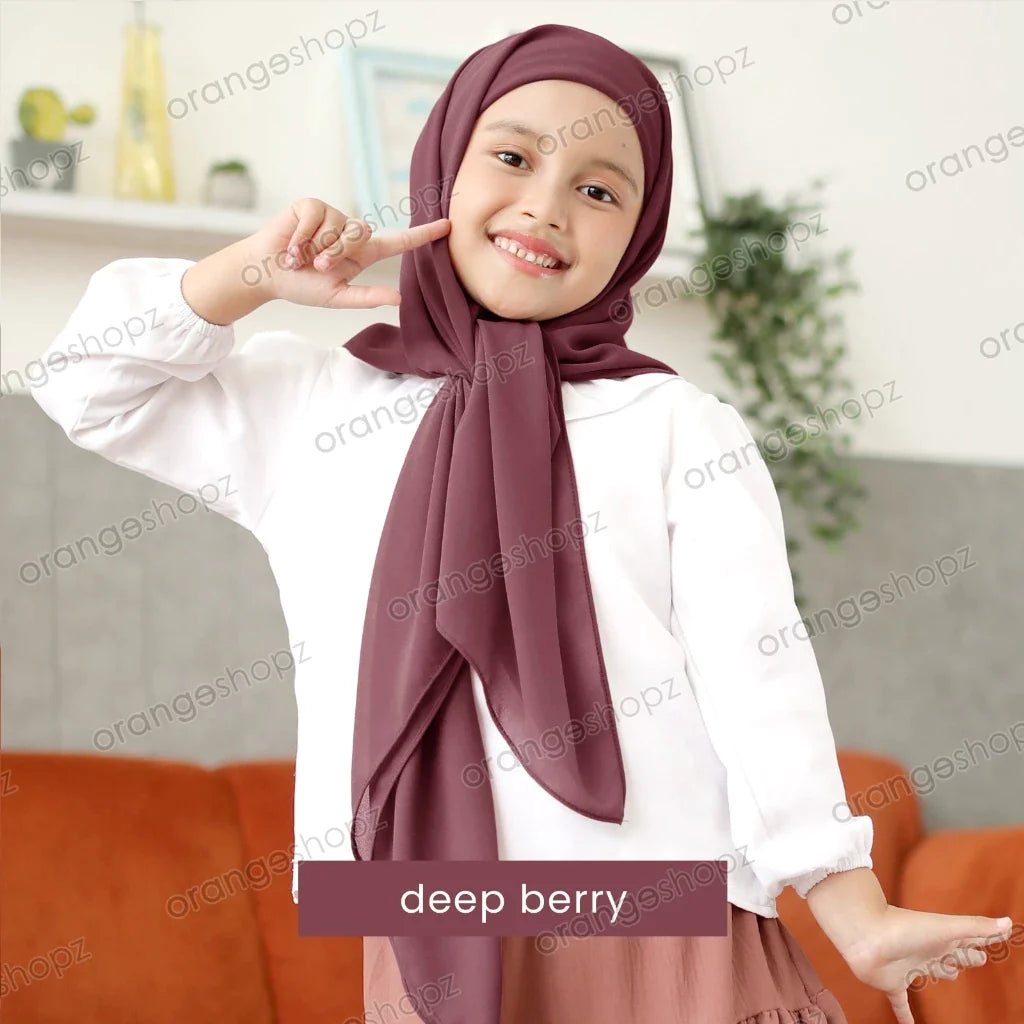 INSTOCK (RAYA 2024) Orangeshopz Plain Segitiga with Attached Inner Deep Berry