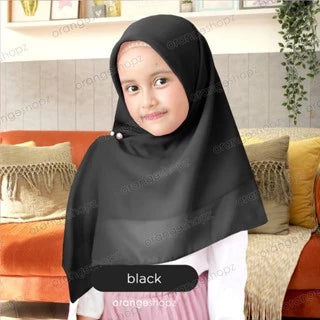 PREORDER Orangeshopz - Innara Zipper Instant Segitiga Hijab Black